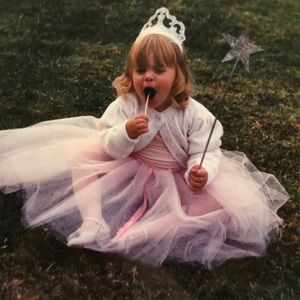 Meet your Posher, Dana